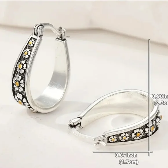 Vintage Style Boho Silver Floral Hoop Earrings- NEW! - Picture 2 of 3
